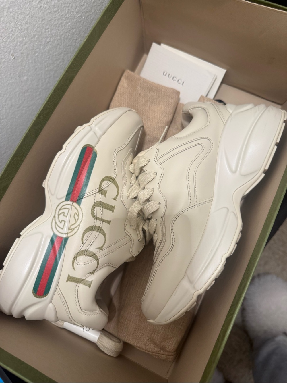 Gucci Men’s Cream Leather Sneakers with Green-Red Web and Gold Logo